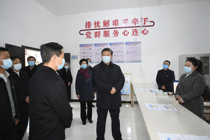 2��3����5�գ��й���������ǡ�������ϯ�������ί��ϯϰ��ƽ�������ݿ�����У�����ο�ʸ���ɲ�Ⱥ�ڣ���ȫ�����������������õ��´�ף��������3�����磬ϰ��ƽ�ڱϽ���ǭ�������������绯�ݴ��ί�ῼ����С��»������ ��ѧ�� ��