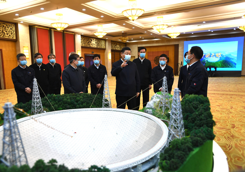 2��3����5�գ��й���������ǡ�������ϯ�������ί��ϯϰ��ƽ�������ݿ�����У�����ο�ʸ���ɲ�Ⱥ�ڣ���ȫ�����������������õ��´�ף��������5�����磬ϰ��ƽ���л�����й����ۡ���Ŀ�����˺Ϳ��йǸɣ���ȡ���й����ۡ��������̡��������¡����ʺ�����������ܡ��»������ л���� ��